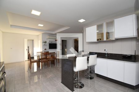 Sala/Cozinha de casa para alugar com 7 quartos, 370m² em Xaxim, Curitiba