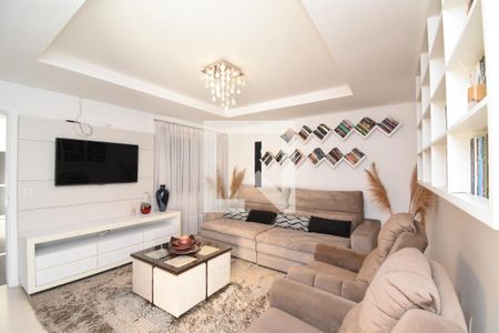 Sala de TV de casa para alugar com 7 quartos, 370m² em Xaxim, Curitiba