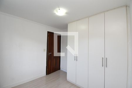 Quarto 1 de casa para alugar com 3 quartos, 370m² em Xaxim, Curitiba