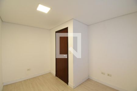 Quarto 2 de casa para alugar com 3 quartos, 370m² em Xaxim, Curitiba
