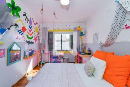 Casa à venda com 4 quartos, 240m² em Santo Amaro, São Paulo