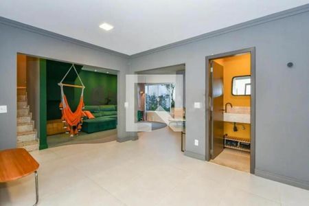 Casa à venda com 4 quartos, 240m² em Santo Amaro, São Paulo
