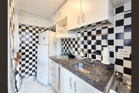 Cozinha de apartamento à venda com 1 quarto, 48m² em Itaim Bibi, São Paulo