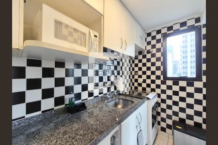 Cozinha de apartamento à venda com 1 quarto, 48m² em Itaim Bibi, São Paulo