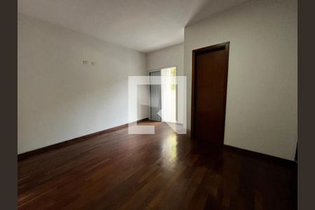 Casa à venda com 3 quartos, 169m² em Vila Mariana, São Paulo