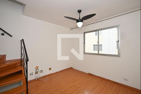Sala de casa de condomínio para alugar com 2 quartos, 96m² em Campo Limpo, São Paulo
