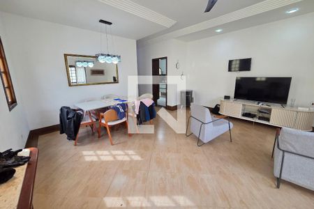 Sala de casa para alugar com 2 quartos, 194m² em Nova Mirim, Praia Grande