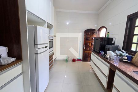 Cozinha de casa para alugar com 2 quartos, 194m² em Nova Mirim, Praia Grande