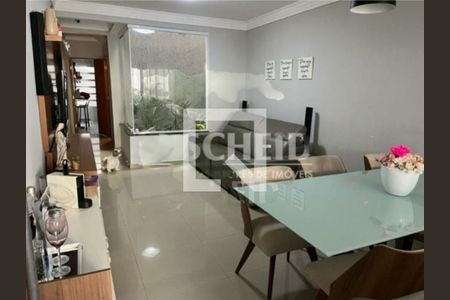 Casa à venda com 3 quartos, 97m² em Vila Romano, São Paulo