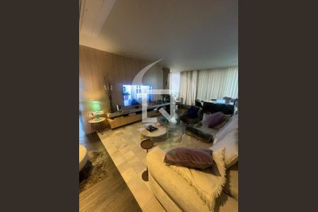 Apartamento à venda com 2 quartos, 109m² em Vila Nova Conceição, São Paulo