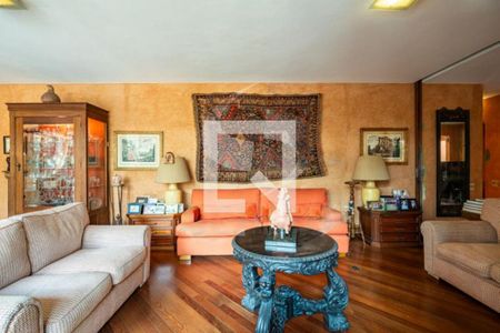 Casa à venda com 4 quartos, 705m² em Jardim Guedala, São Paulo