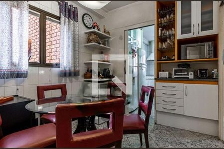 Apartamento à venda com 4 quartos, 200m² em Moema, São Paulo