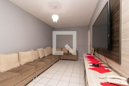 Sala de casa à venda com 4 quartos, 160m² em Sítio Cercado, Curitiba