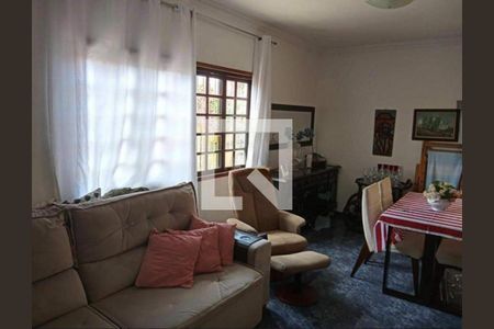 Casa à venda com 3 quartos, 250m² em Jardim Pedreira, São Paulo