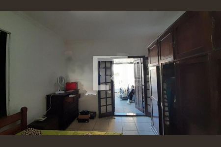 Casa à venda com 4 quartos, 200m² em Jardim Juá, São Paulo
