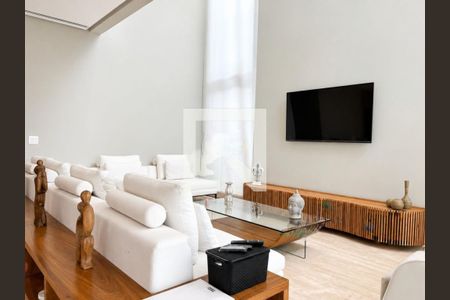 Casa à venda com 5 quartos, 640m² em Centro Comercial Jubran, Barueri