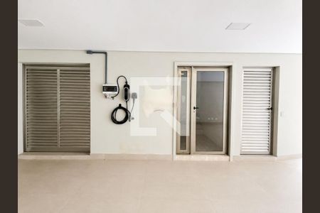 Casa à venda com 5 quartos, 640m² em Centro Comercial Jubran, Barueri