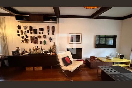 Casa de Condomínio para alugar com 4 quartos, 458m² em Jardim Cordeiro, São Paulo
