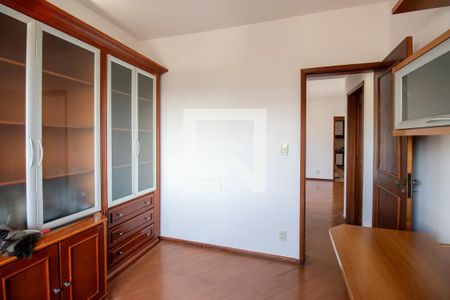 Quarto 1 de apartamento para alugar com 5 quartos, 140m² em Irajá, Rio de Janeiro