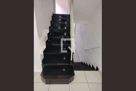 Casa à venda com 3 quartos, 126m² em Jardim Taboao, São Paulo