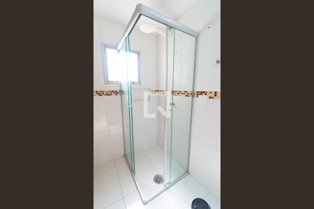 Banheiro da Suíte de apartamento para alugar com 3 quartos, 90m² em Vila Guarani, São Paulo