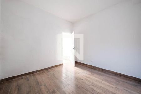 Quarto 2 de casa para alugar com 2 quartos, 50m² em Burgo Paulista, São Paulo