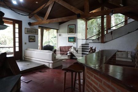 Sala de casa para alugar com 4 quartos, 3500m² em Vale do Sol, Embu das Artes
