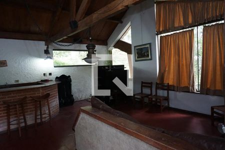 Sala de casa para alugar com 4 quartos, 3500m² em Vale do Sol, Embu das Artes