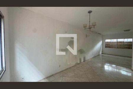 Casa à venda com 3 quartos, 175m² em Cupecê, São Paulo
