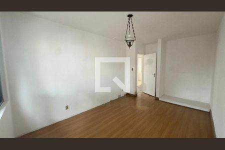 Casa à venda com 3 quartos, 175m² em Cupecê, São Paulo