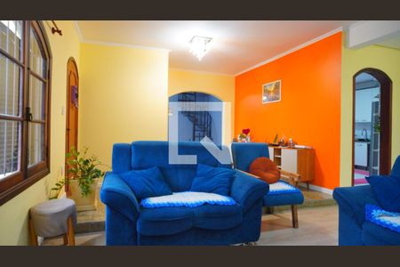 Sala  de casa à venda com 3 quartos, 200m² em Jardim São Pedro, Porto Alegre