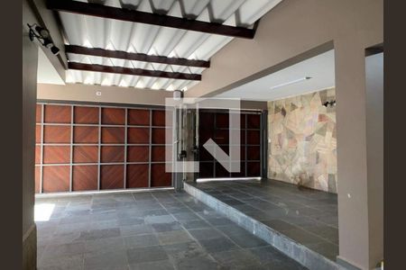 Casa à venda com 4 quartos, 280m² em Campo Grande, São Paulo