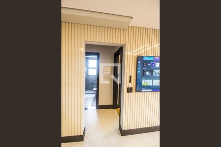 Corredor de apartamento à venda com 2 quartos, 60m² em Empresarial 18 do Forte, Barueri