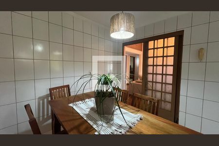 Casa à venda com 3 quartos, 269m² em Jardim Bela Vista, Campinas