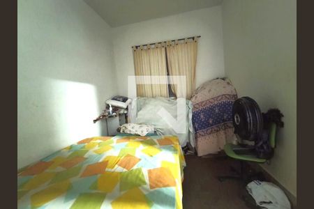 Quarto de apartamento à venda com 2 quartos, 48m² em Heliópolis, Belo Horizonte