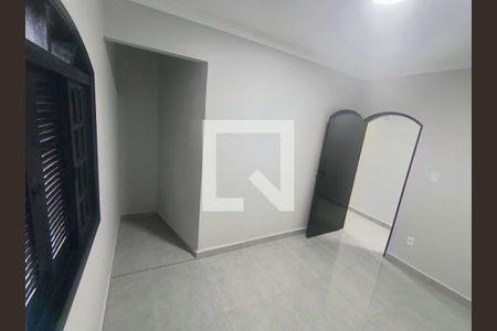 Quarto de casa para alugar com 4 quartos, 275m² em Jardim Santo Alberto, Santo André