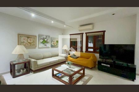 Sala de TV de casa à venda com 3 quartos, 580m² em Alto de Pinheiros, São Paulo