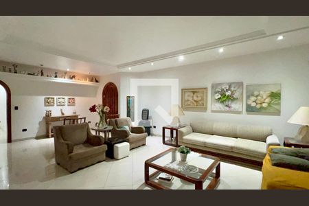 Sala de TV de casa à venda com 3 quartos, 580m² em Alto de Pinheiros, São Paulo