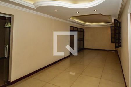 Casa para alugar com 6 quartos, 200m² em Planalto, Belo Horizonte