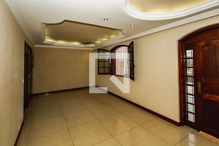 Casa para alugar com 6 quartos, 200m² em Planalto, Belo Horizonte