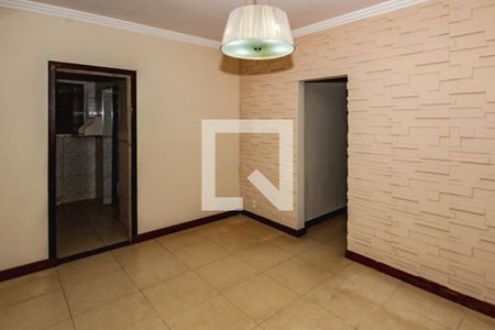 Casa para alugar com 6 quartos, 200m² em Planalto, Belo Horizonte