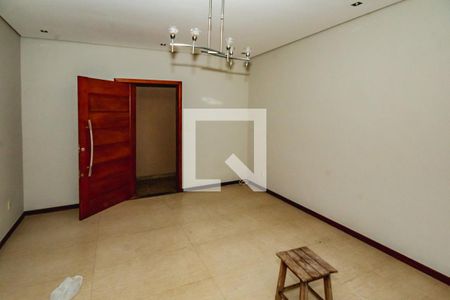 Casa para alugar com 6 quartos, 200m² em Planalto, Belo Horizonte