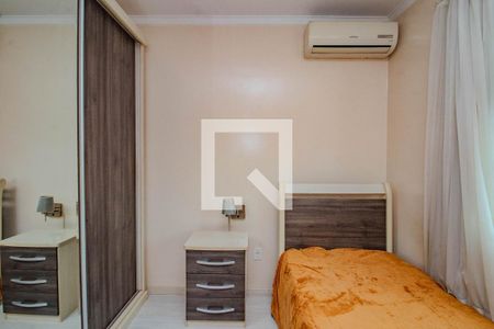 Quarto de apartamento à venda com 2 quartos, 72m² em Jardim Itu, Porto Alegre