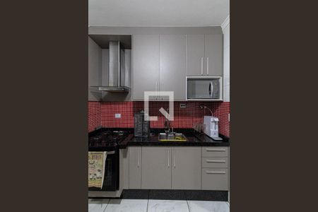 Sala e Cozinha  de casa de condomínio à venda com 2 quartos, 64m² em Vila Uniao (zona Leste), São Paulo