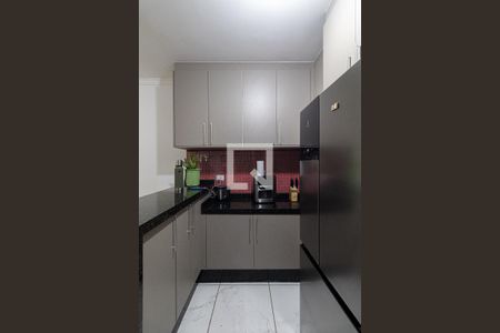 Sala e Cozinha  de casa de condomínio à venda com 2 quartos, 64m² em Vila Uniao (zona Leste), São Paulo