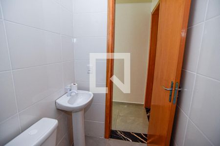 Banheiro de apartamento para alugar com 1 quarto, 39m² em Jardim Algarve, Viamão