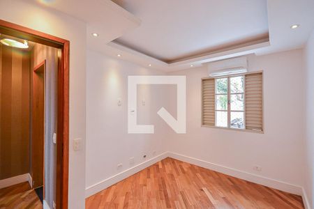 Quarto 1 de casa à venda com 2 quartos, 136m² em Vila Campo Grande, São Paulo