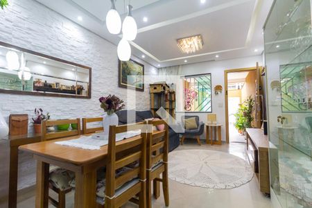 Sala de casa à venda com 3 quartos, 110m² em Vila Ponte Rasa, São Paulo
