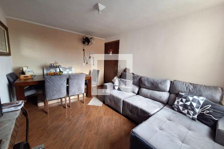 Sala de TV de apartamento à venda com 2 quartos, 52m² em Jardim Alvorada, Santo André
