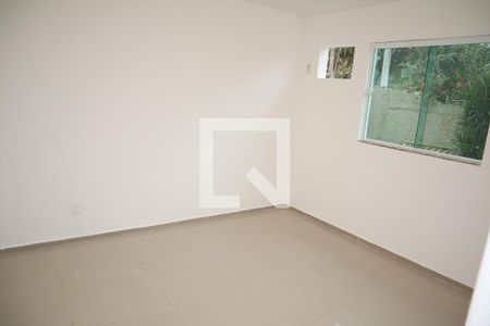 QUARTO 1 de casa para alugar com 3 quartos, 120m² em Vargem Grande, Rio de Janeiro